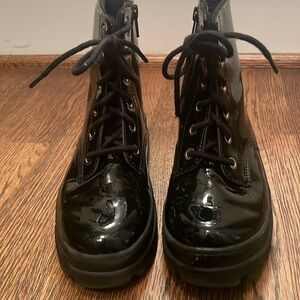 Black patent leather girls tie up boots with zipper insides